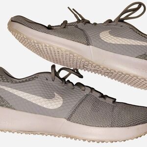 New Unworn Nike Zoom Light Gray Size 10 Sneakers